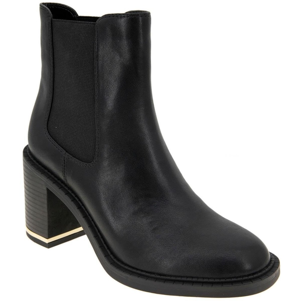 BCBGeneration Women's BOXXA Ankle Boot, Black, 10